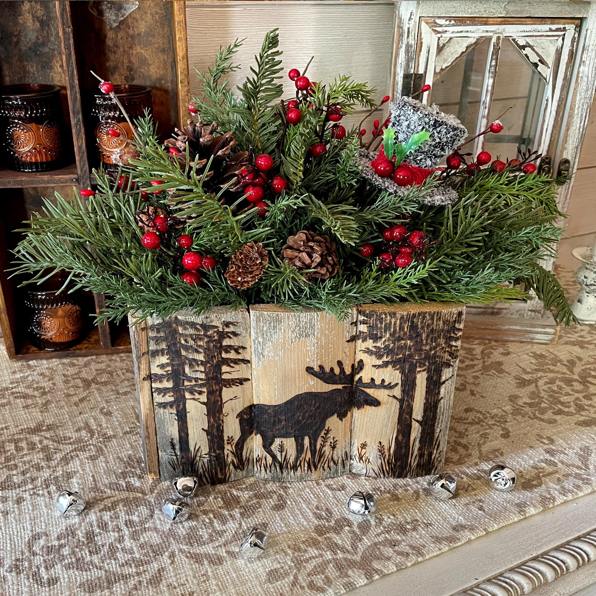 Rustic Moose Christmas Centerpiece – Cabin Woodland Decor