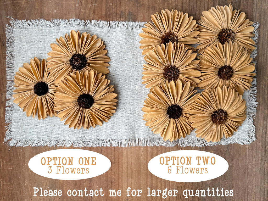 Set of dried flowers on a textured fabric with options for quantity.