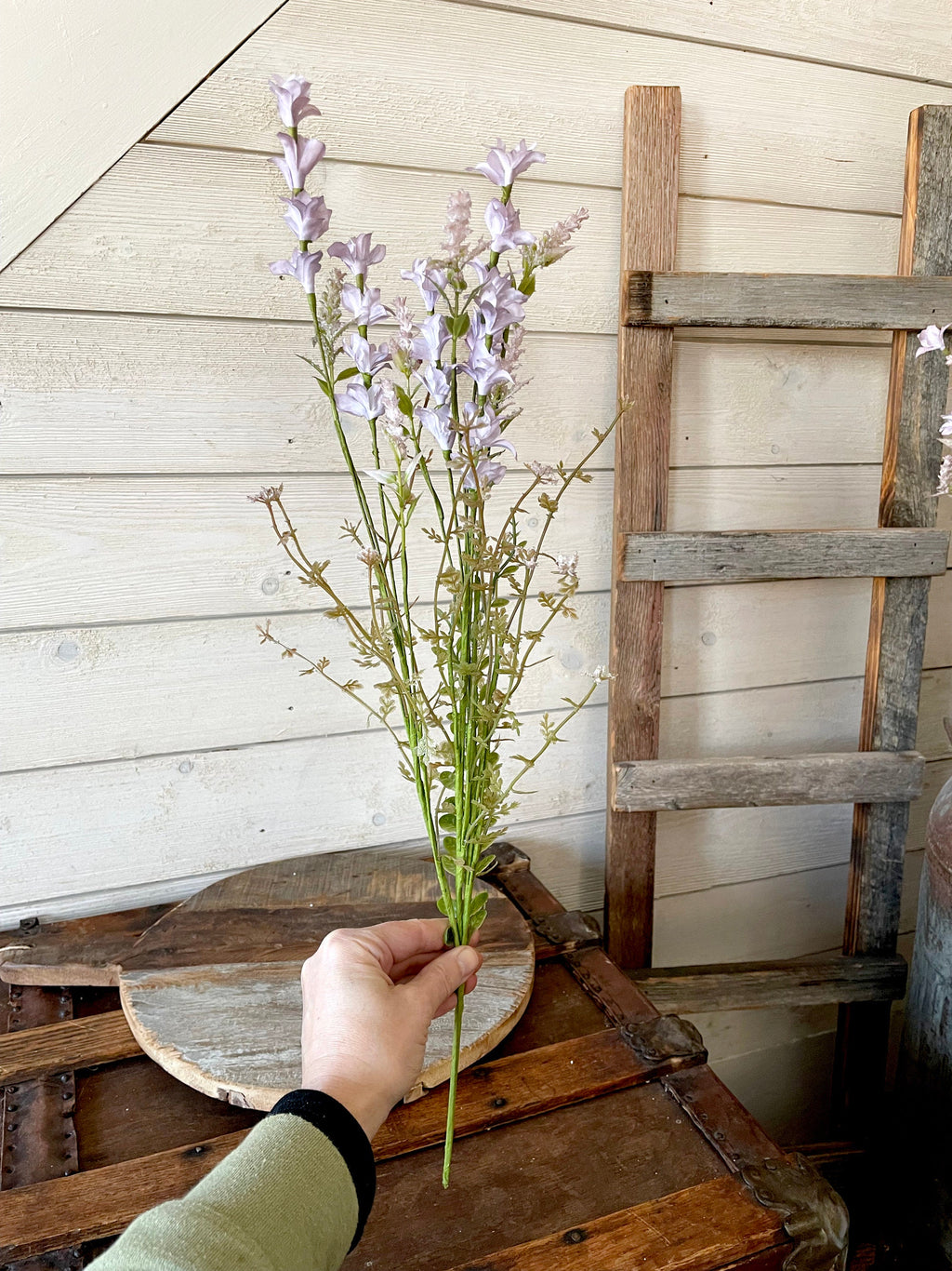 Faux Purple Wildflower Stems – Lavender Blossoms for Vases & Centerpieces