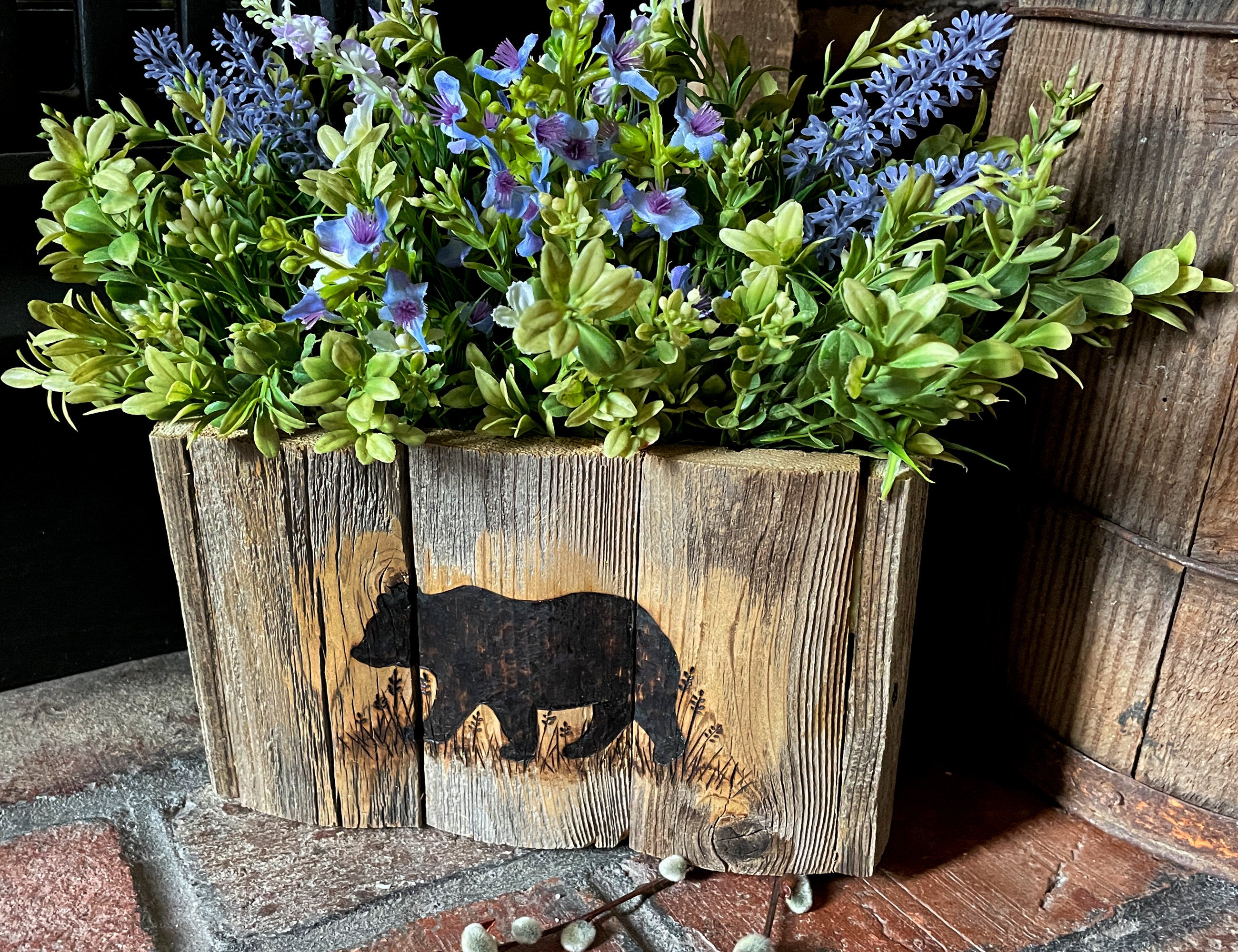 Boxwood Black Bear Wood Box Centerpiece – Rustic Woodland Decor