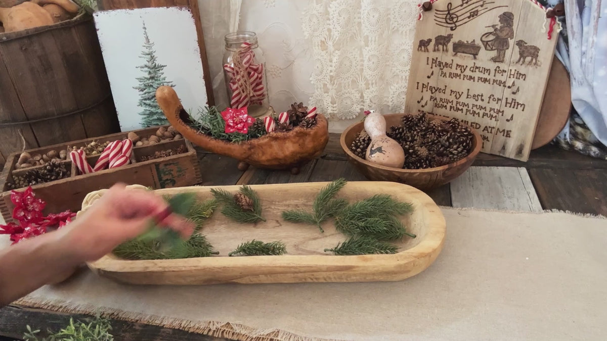 Christmas bowl filler arrangement demonstration.